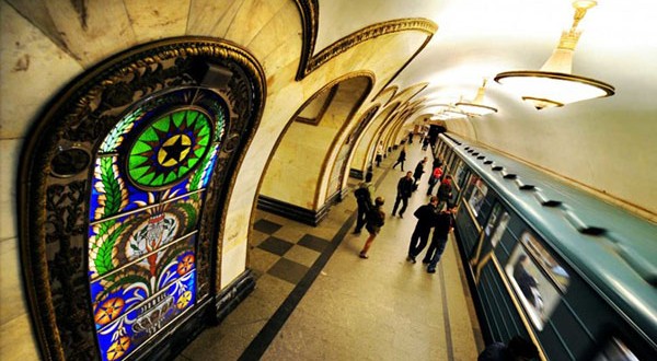 The beautiful stations of Moscow Metro ( Subway)