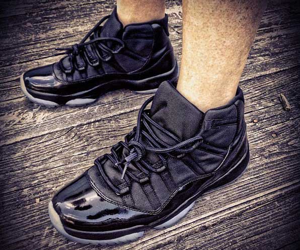 Air Jordan XI Blackout